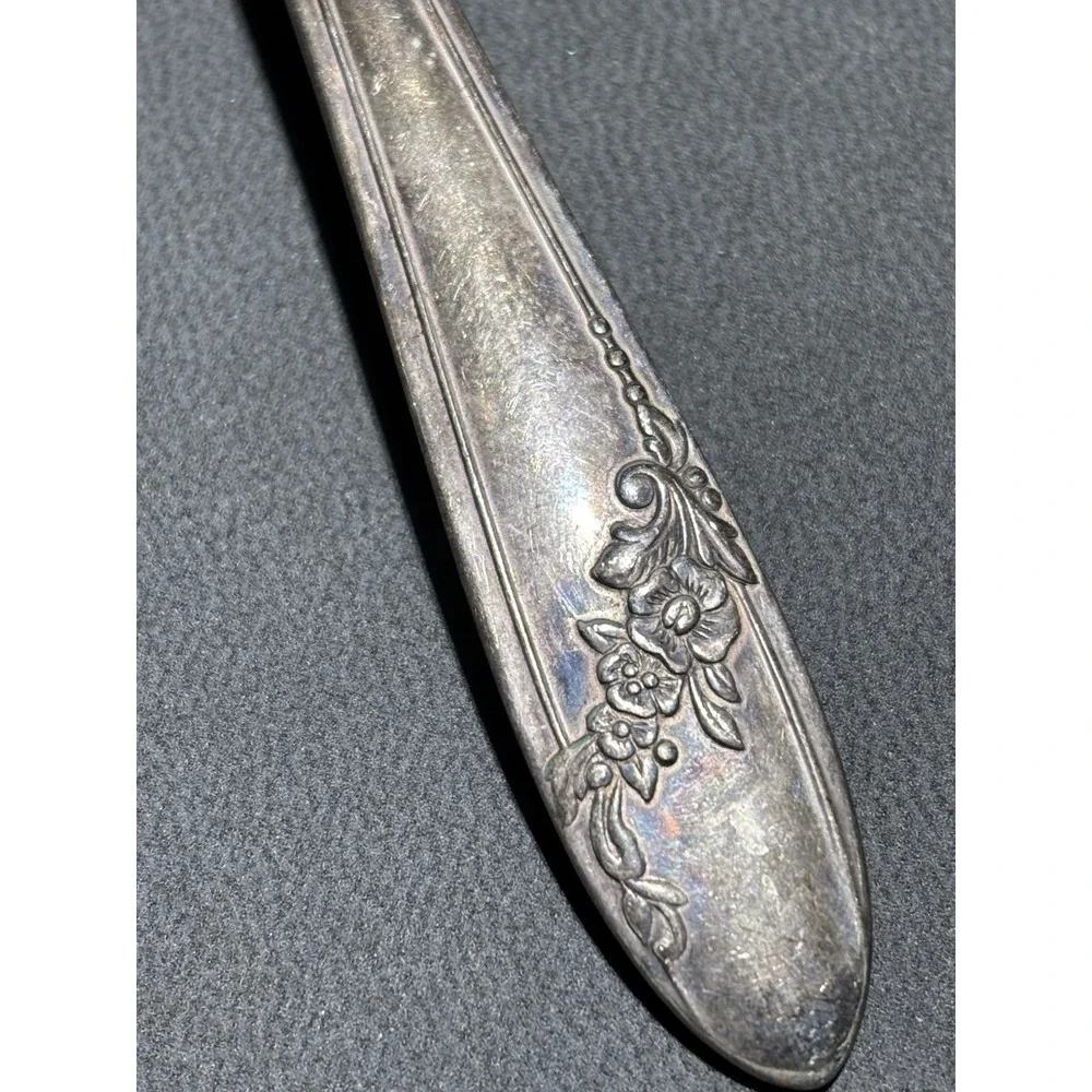VTG 1946‎ Queen Bess II Tudor Silver Plate Oneida Community 6